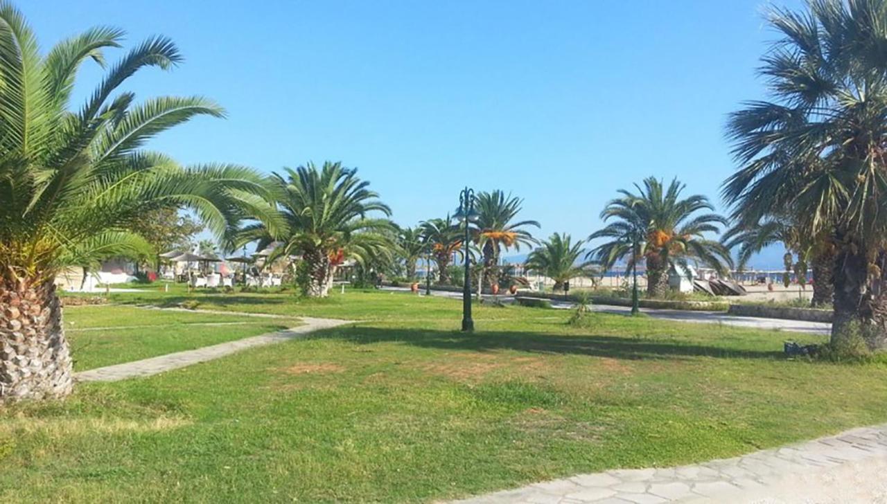 Seaside Villa Неа Потидея Екстериор снимка